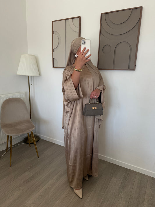 Robe Alyna